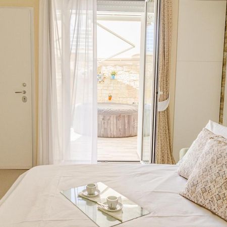 Apulialux Little Jem W Jacuzzi / 180 Steps From Sea Villa Polignano a Mare Esterno foto